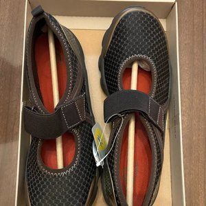 Brown Easy Spirit Mary Janes size 7 1/2